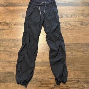 Lululemon Women's Black Dance Studio Pants Size 6